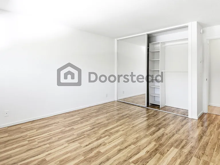 12700 NE 8th St #E303 — Photo 30