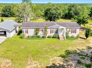 201 Dvorak Dr W, Defuniak Springs, FL 32433