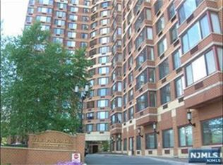 100 Old Palisade Rd APT 702, Fort Lee, NJ 07024