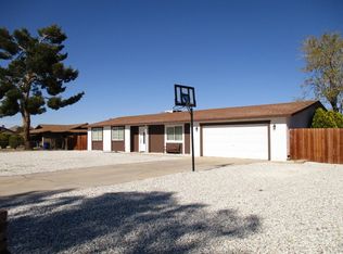 13945 Ivanpah Rd, Apple Valley, CA 92307