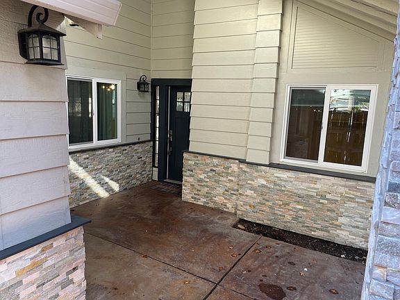 Private entrance area