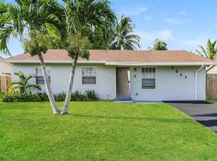 8211 SW 7th Ct, North Lauderdale, FL 33068