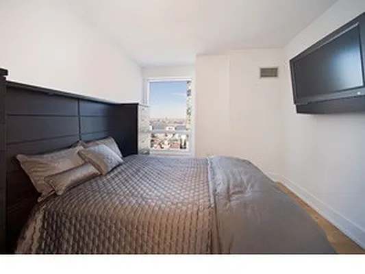 Rented by Corcoran | media 46