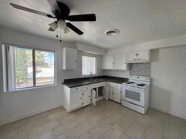 College Garden, 2600 Haley St APT 13, Bakersfield, CA 93305
