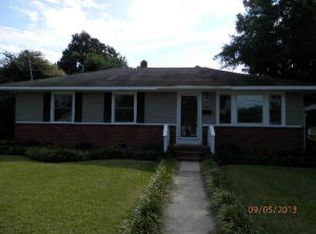 1408 Vance Dr, Lumberton, NC 28358