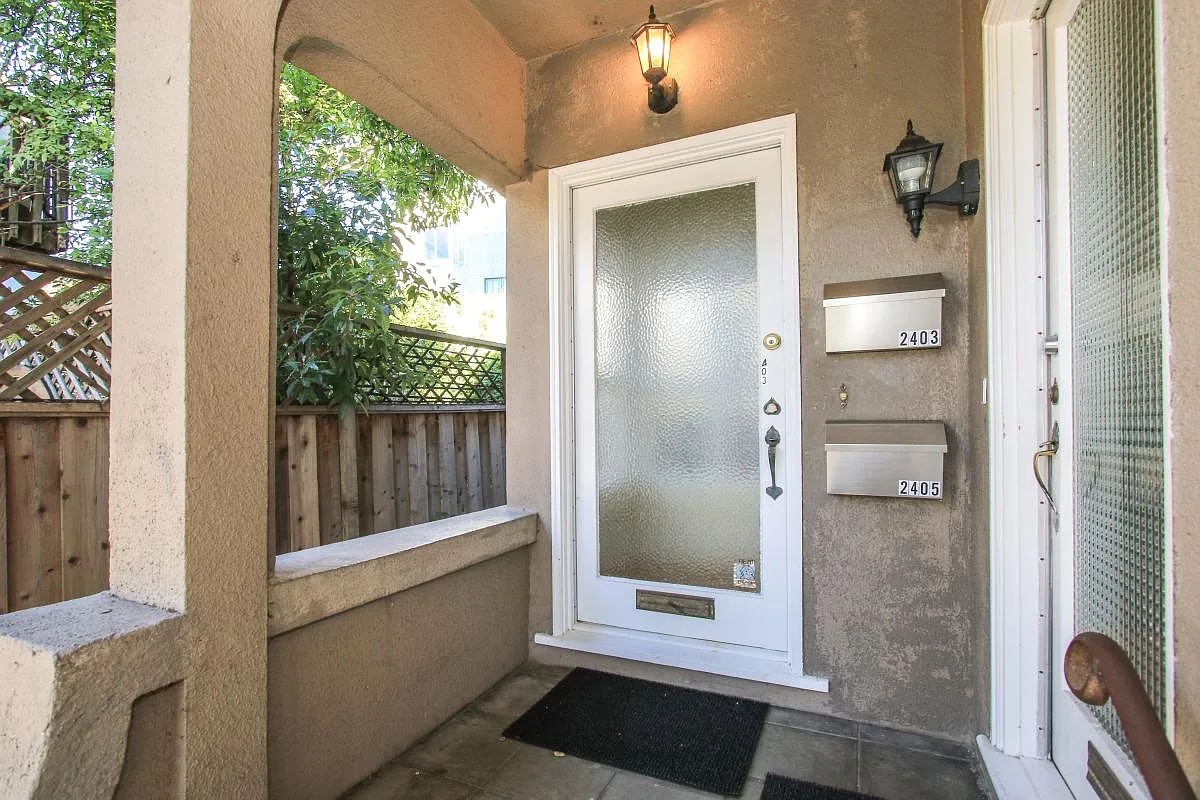 Building Photo - 2403 Hillside Ave