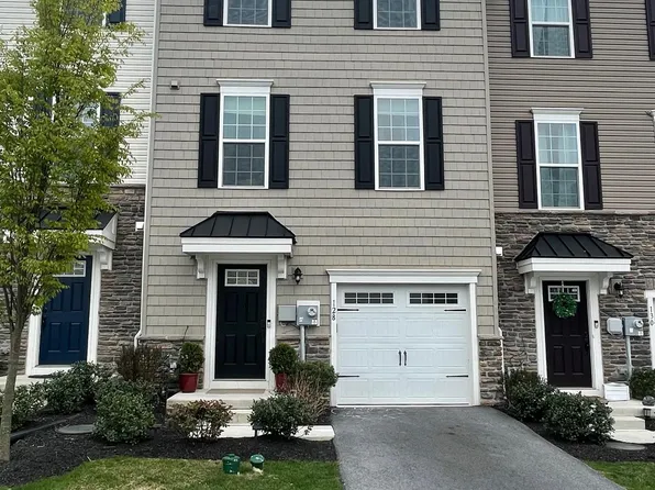 128 Mulberry Dr, Malvern, PA 19355