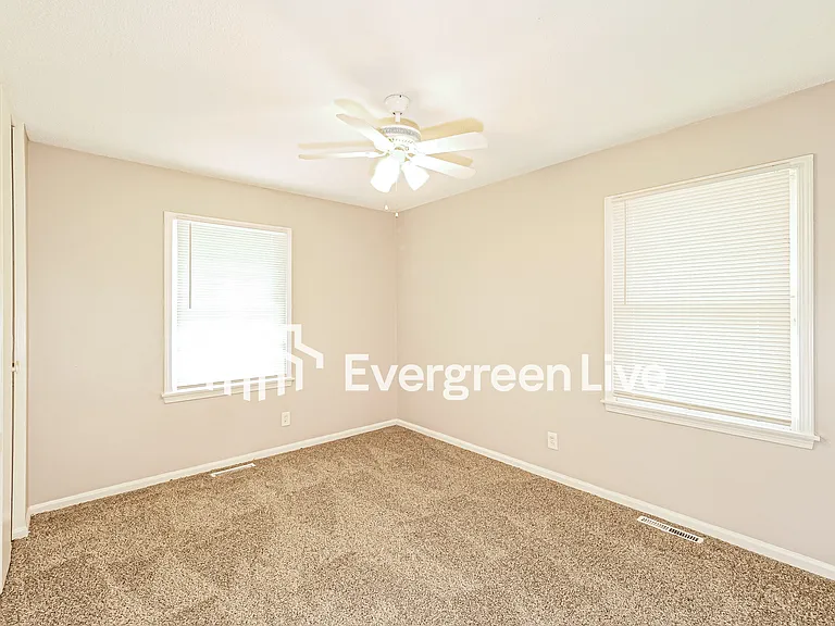 8100 E 100th Ter — Photo 13