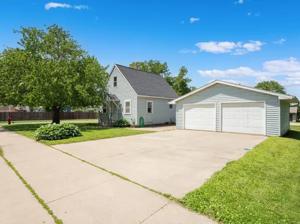 210 2nd Ave NE, Plainview, MN 55964