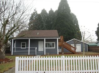461 S 10th St, Independence, OR 97351