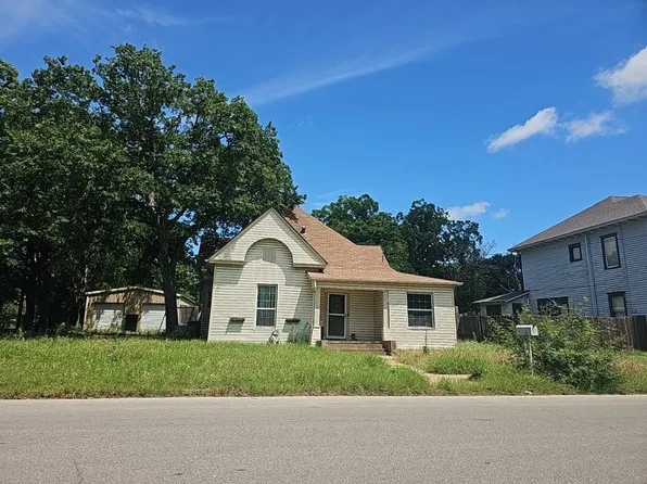 516 Featherston St, Cleburne, TX 76033
