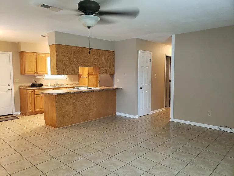 10676 Heatherwood Dr — Photo 4