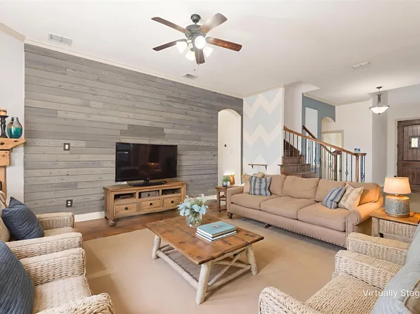 106 Highwood Ave, Oak Pt, TX 75068