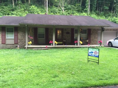 1112 Forest Park Ln, Paintsville, KY, 41240