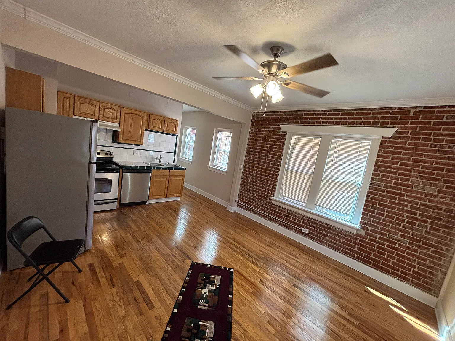 1 bed, 565 sqft, $1,200 — Photo 2