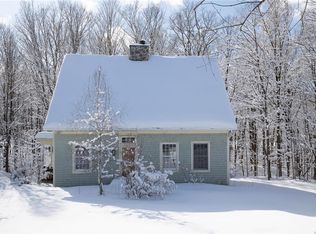 1755 Grover Rd, East Aurora, NY 14052