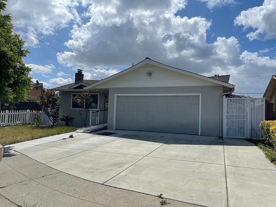 1st image of 3188 Durant Ave