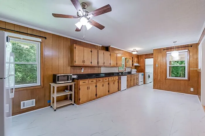 6758 Campground Rd — Photo 7