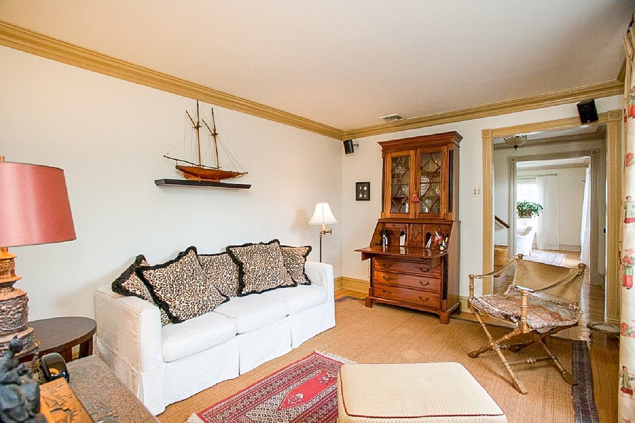  Den/Guest Room