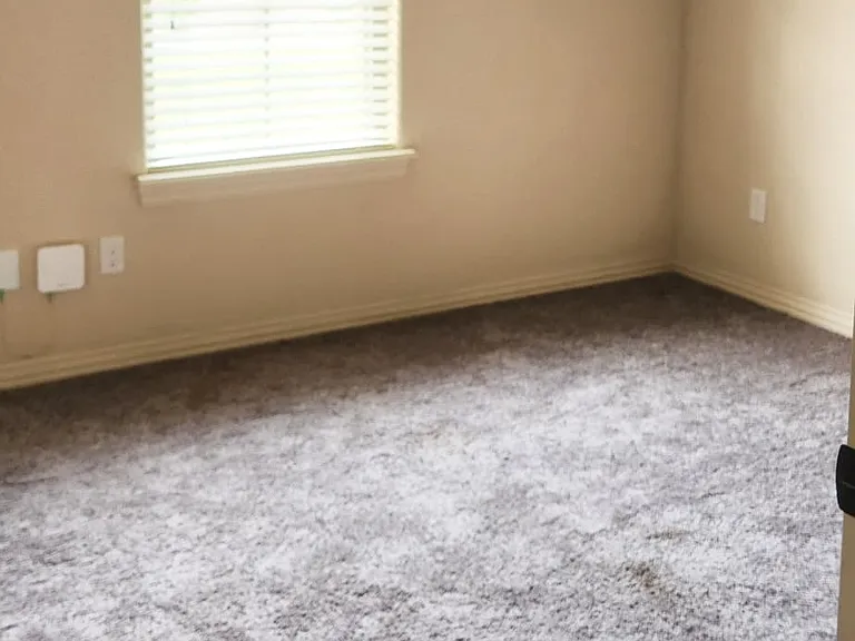 848 Oakwood Ct — Photo 12