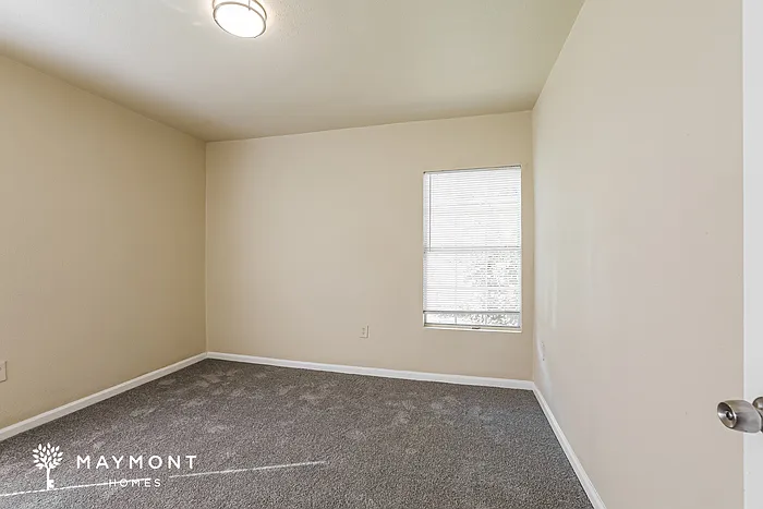 1009 Danube St — Photo 12