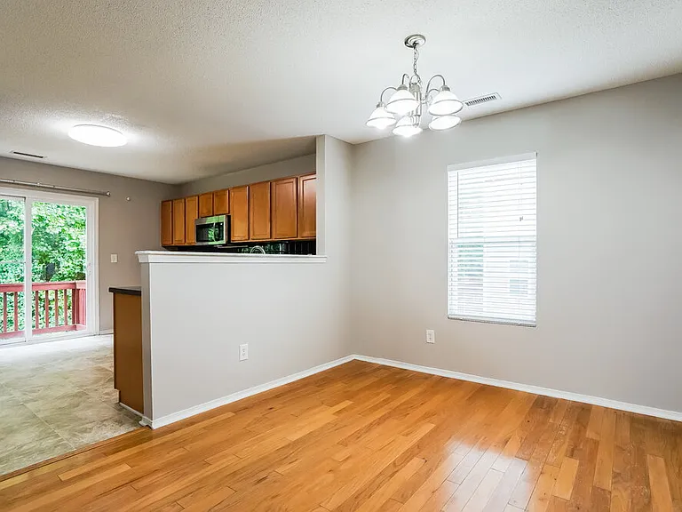 3129 Varcroft Rd — Photo 6