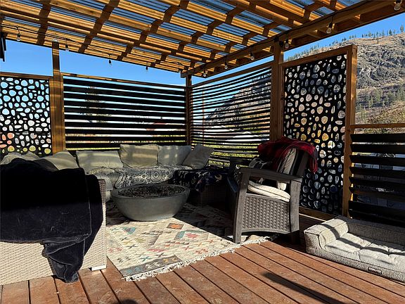 5th image of 371 Montego Rd