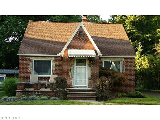 5251 Case Ave photo 1