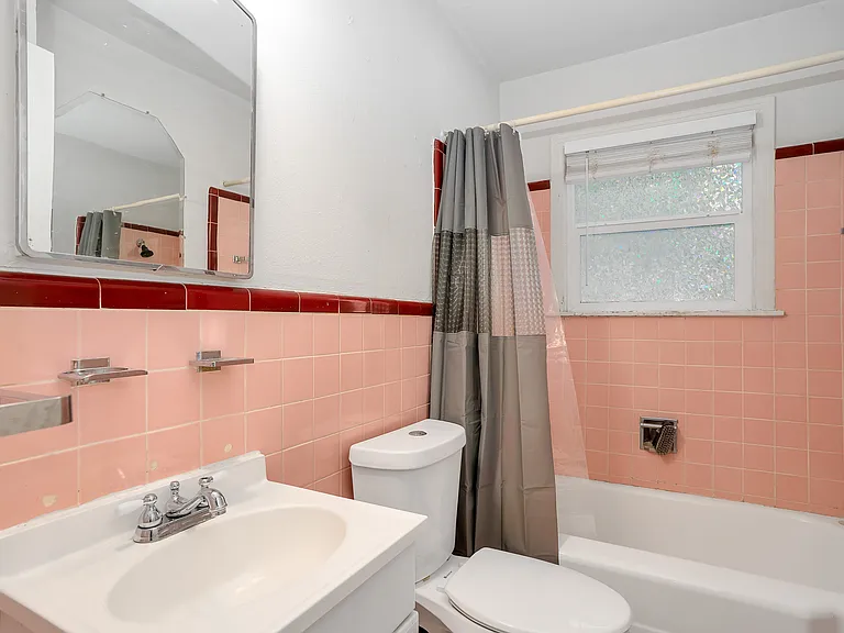 5832 Locke Ave — Photo 13