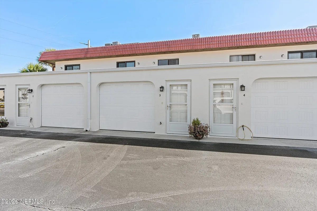 Building Photo - 11 Dondanville Rd #3