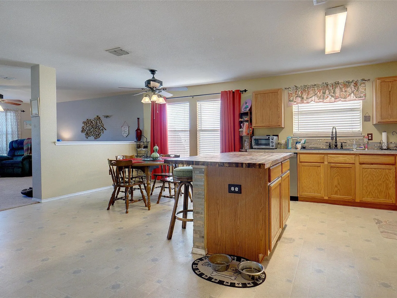 2808 Arbury Drive — Photo 2