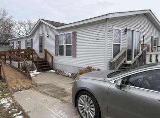 6026 Delaware Dr, Fort Gratiot, MI 48059