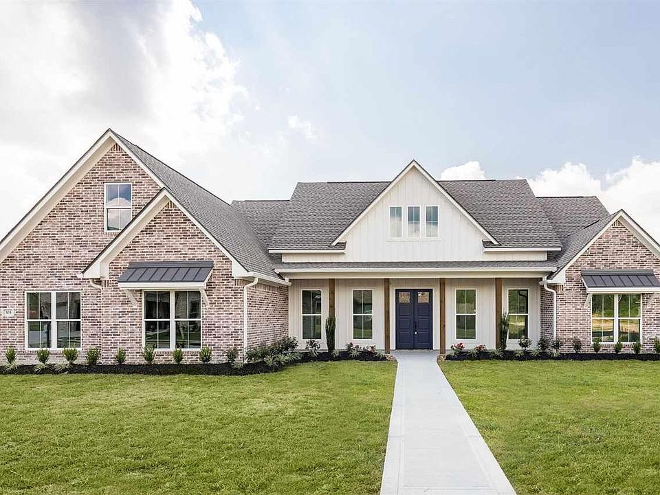 1st image of 103 Pindo Palm Dr