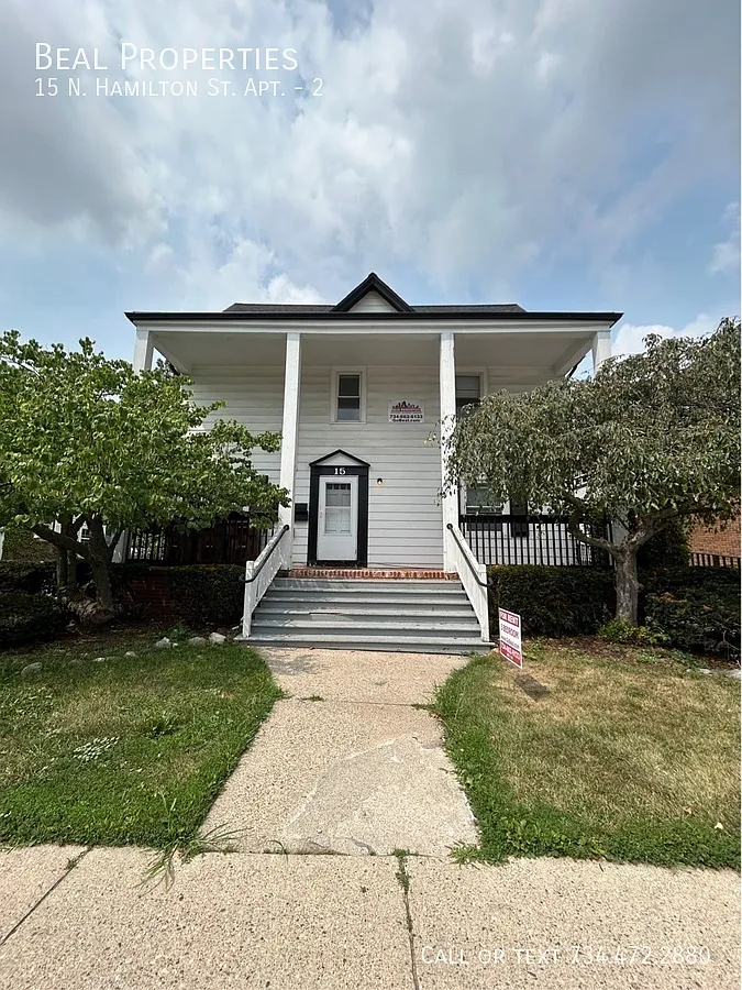 3 bed, 1072 sqft, $1,800 — Photo 1