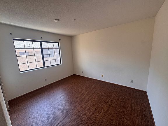 3rd image of 1721 S Magnolia Ave APT C