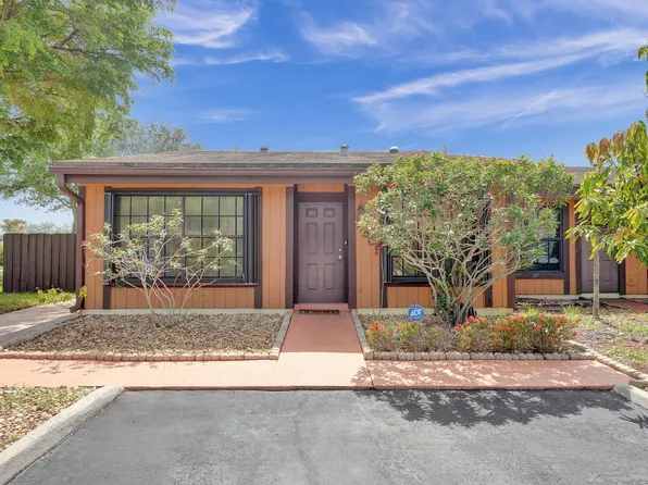 2361 Allamanda Court #2361, Pembroke Pines, FL 33026