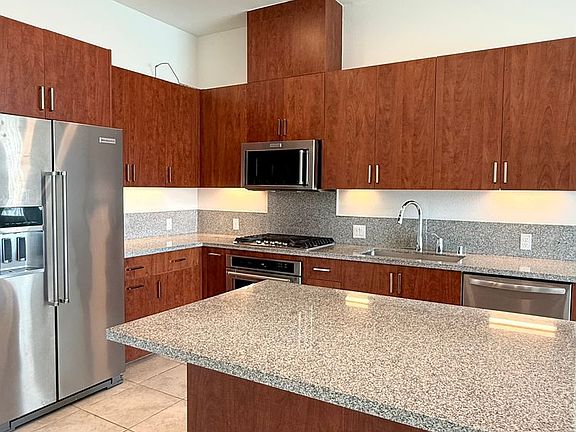 4th image of 45128 Warm Springs Blvd #423