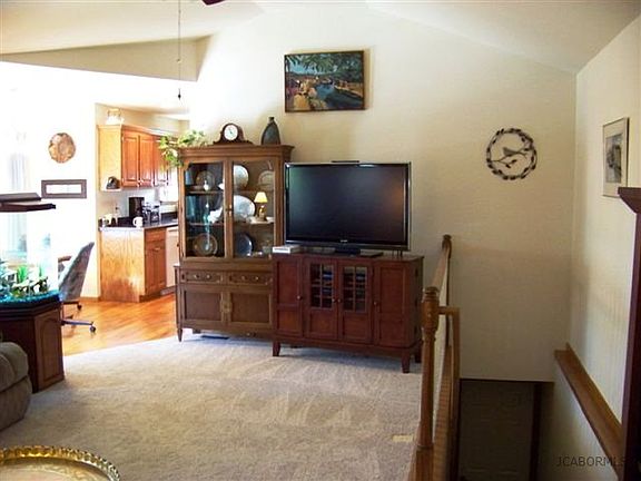 4th image of 4055 Southampton Dr