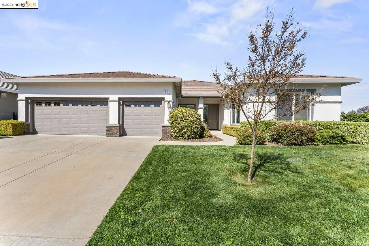 919 Suntan Ln photo 1