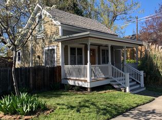 239 N 2nd St, Ashland, OR 97520