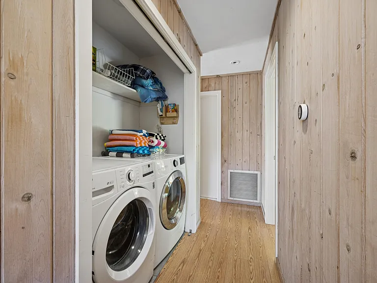 22 Bryan Rd — Photo 19