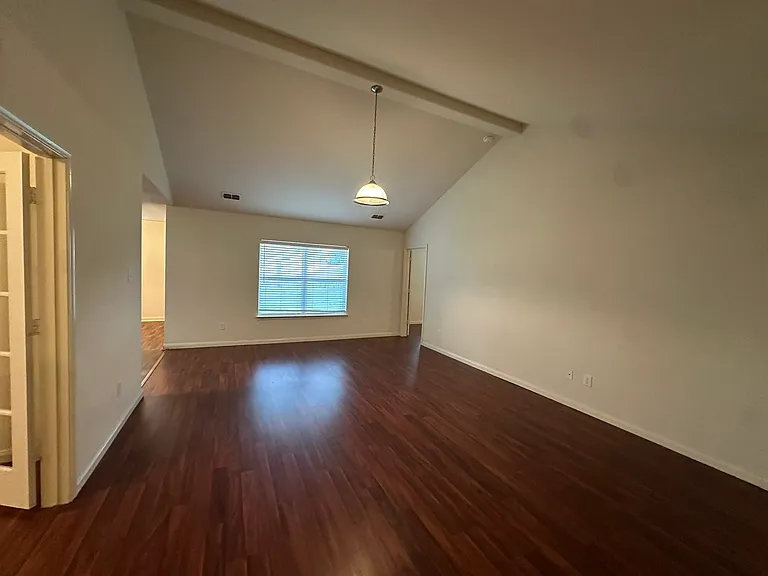 1818 Clegg St — Photo 6