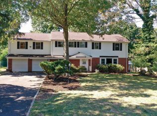 19 Longview Ave, Freehold, NJ 07728