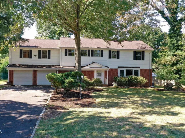 19 Longview Avenue, Freehold, NJ 07728