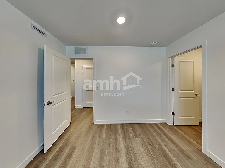 6306 W Calle Bilboa — Photo 13