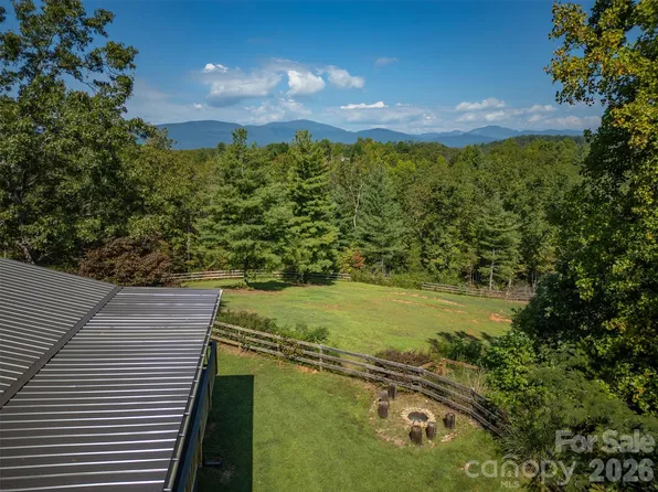 250 Burt Blackwell Rd, Mill Spring, NC 28756