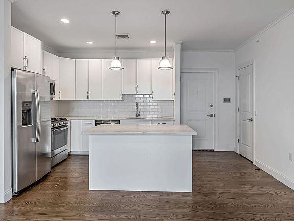 5th image of 11 Madison Ave APT 207