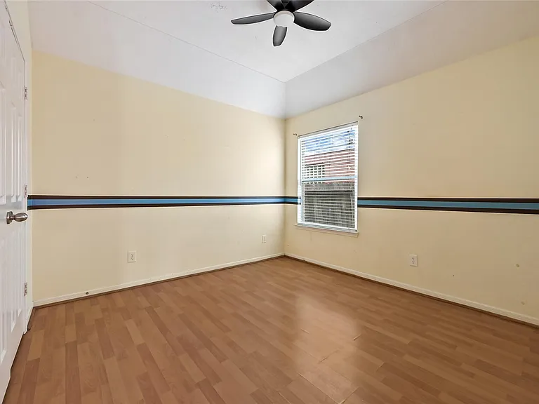 511 Nadia Way — Photo 22