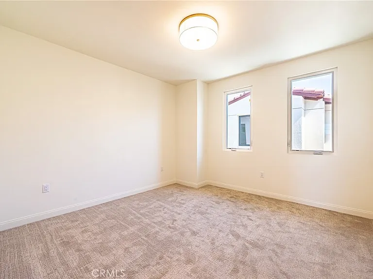 150 N New Ave #5 — Photo 20