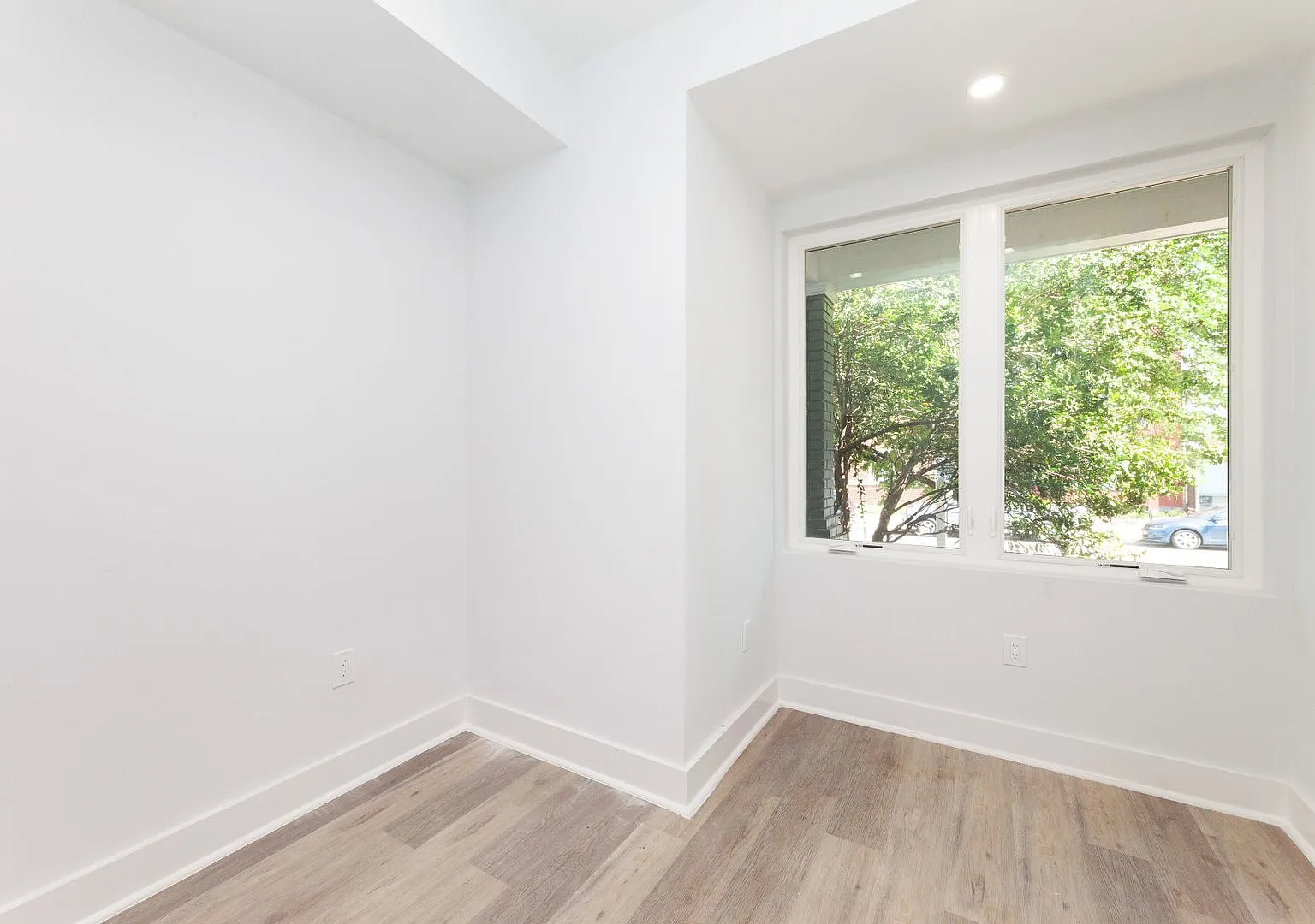 212 Upshur St NW — Photo 4